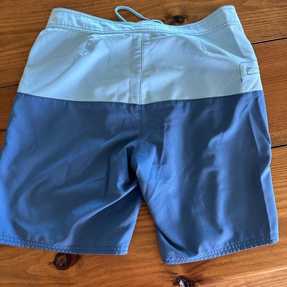 Vineyard Vines Board Shorts - Picture 4 of 6